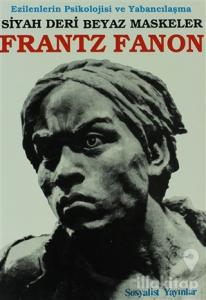 Siyah Deri Beyaz Maskeler