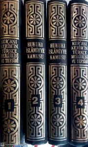 Kur'an-ı Kerim'in Türkçe Meal-i ve Hukukı İslamiyye Kamusu (4 Cilt)