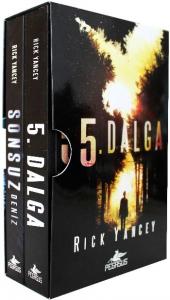 5.Dalga Serisi Kutulu Özel Set (2 Kitap)