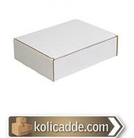 Kilitli Beyaz Karton Kutu 12x10x4,5 cm. Kilitli Beyaz Karton Kutu 12x10x4,5 cm.