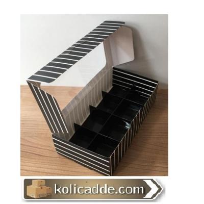 Altı Siyah Beyaz Çizgili 8 Bölmeli Asetat Pencereli Karton Kutu 20x10x