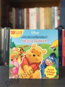 Winnie The Pooh - Neşeli Günler Sihirli Mıknatıs Kitabı