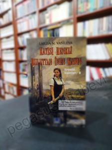 Kayısı Renkli Buluttan İnen Kadın; Kremlin Kadınları 2