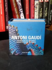Antoni Gaudi: Complete Works (English and German Edition)