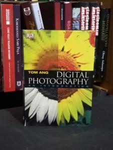 Digital Photography: An Introduction