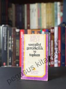 Sosyalist Gerçekçilik ve Toplum . Baskı 1976