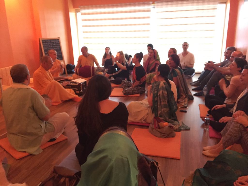 Şivaram Swami ile Vedik Felsefe ve Bhakti Yoga Seminerleri