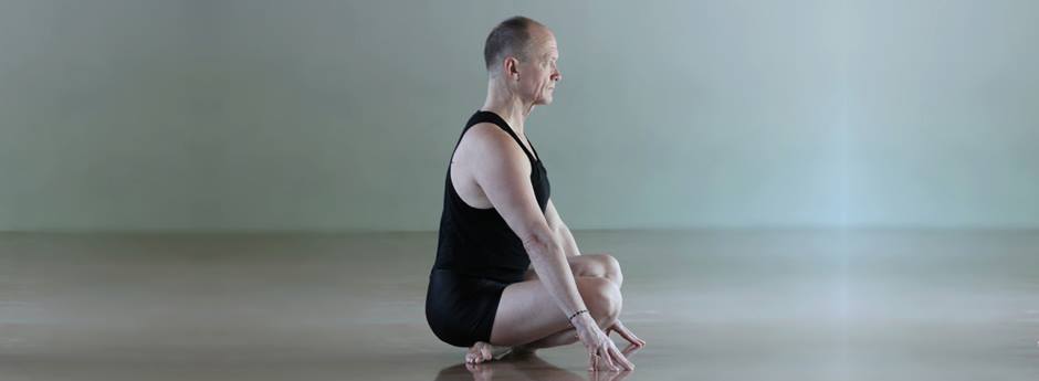 Godfrey ile Yoga Asana Uygulamasının Gücünü Keşfet / Exploring the Power of Yoga Posture Praxis with Godfrey